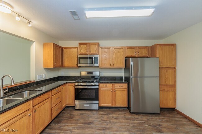 Building Photo - 1151 N Jefferson St