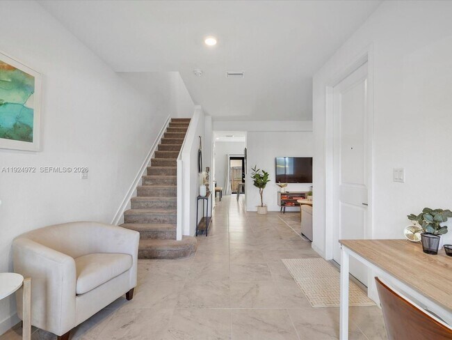 Building Photo - 13344 Tropical Ave