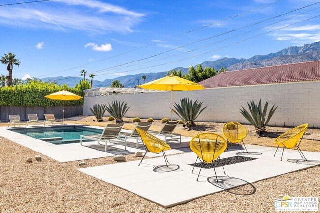 Building Photo - 2267 N San Antonio Rd