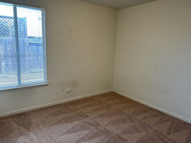 Building Photo - Gorgeous 3 Bedroom, 2 Bath Home in America...