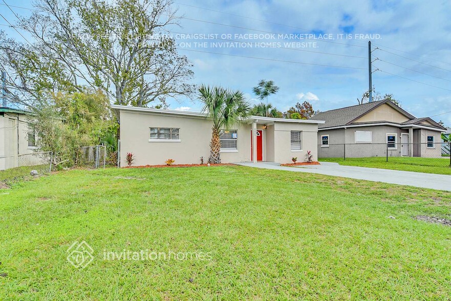 Building Photo - 4805 Burgundy Ln