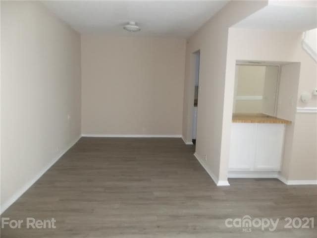 Building Photo - 7003 Stonington Ln