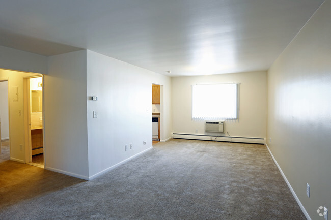 Dorchester Apartments - Dearborn, MI | Apartment Finder