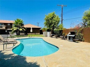 Building Photo - 79400 Ave 42