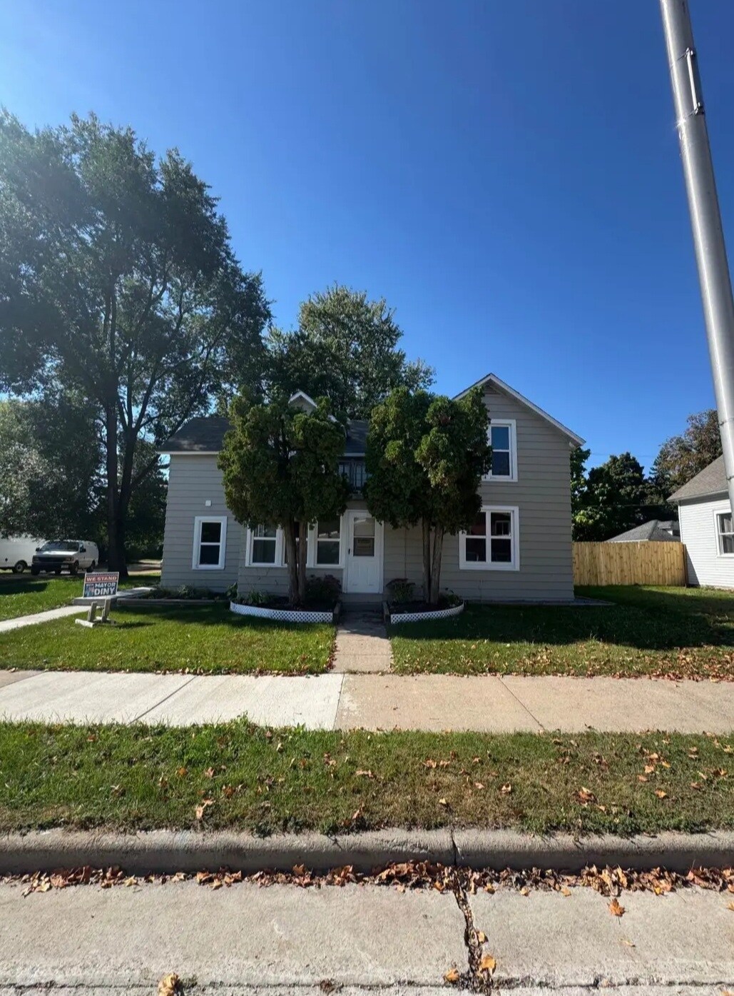 Building Photo - 1026 S 3rd Ave