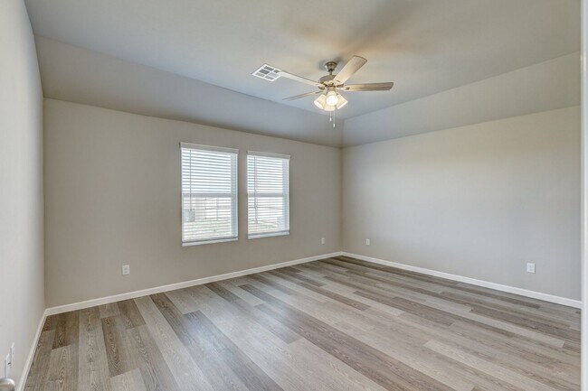 Building Photo - 4109 Sara Pk Dr