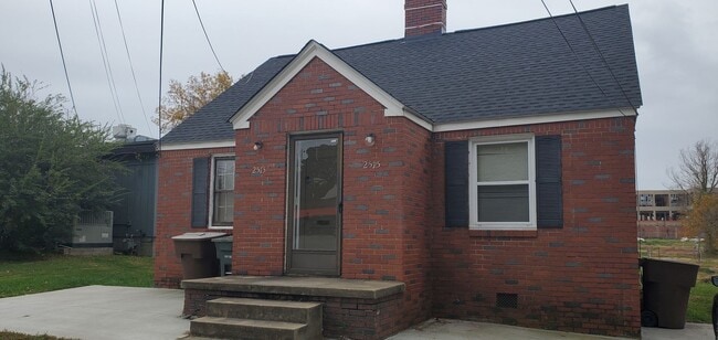 Primary Photo - 2515 Spring Garden St