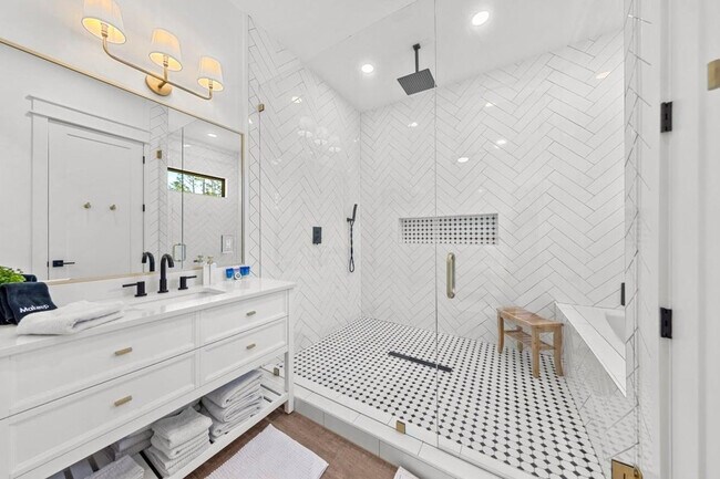 Building Photo - 783 Indian Woman Rd