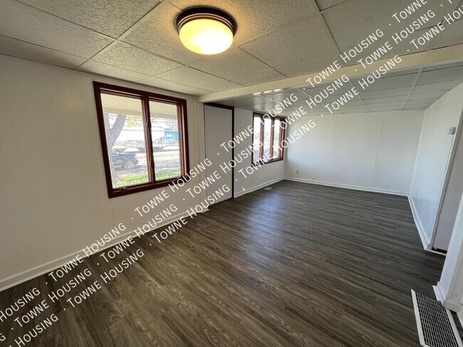 Building Photo - 340 Park Ave