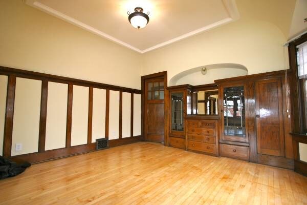 Building Photo - 2926 S Lenox St