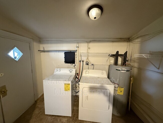 Building Photo - 107 Lafayette Blvd