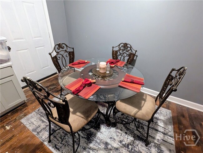 Building Photo - 614 E 37th St