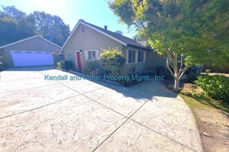 Building Photo - Single Level 3 Bedroom/2 Bath in La Selva
