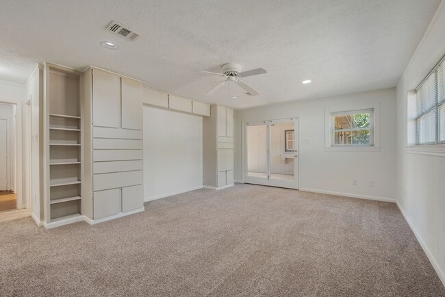 Building Photo - 3802 Sunnybrook Ln