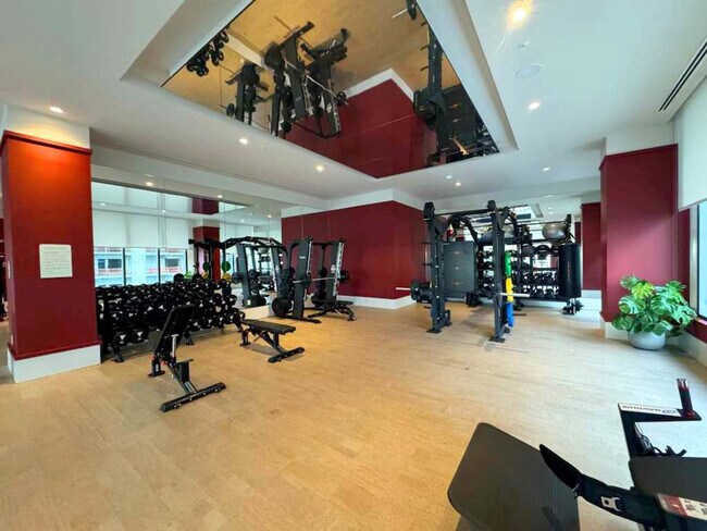 Building Photo - 11 NE 6th St