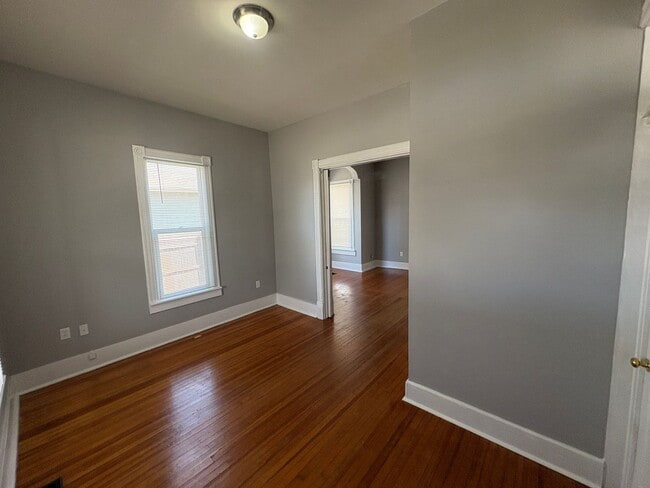 Building Photo - Charming & Spacious 2-Bedroom Home with Private Backyard and Garage Parking