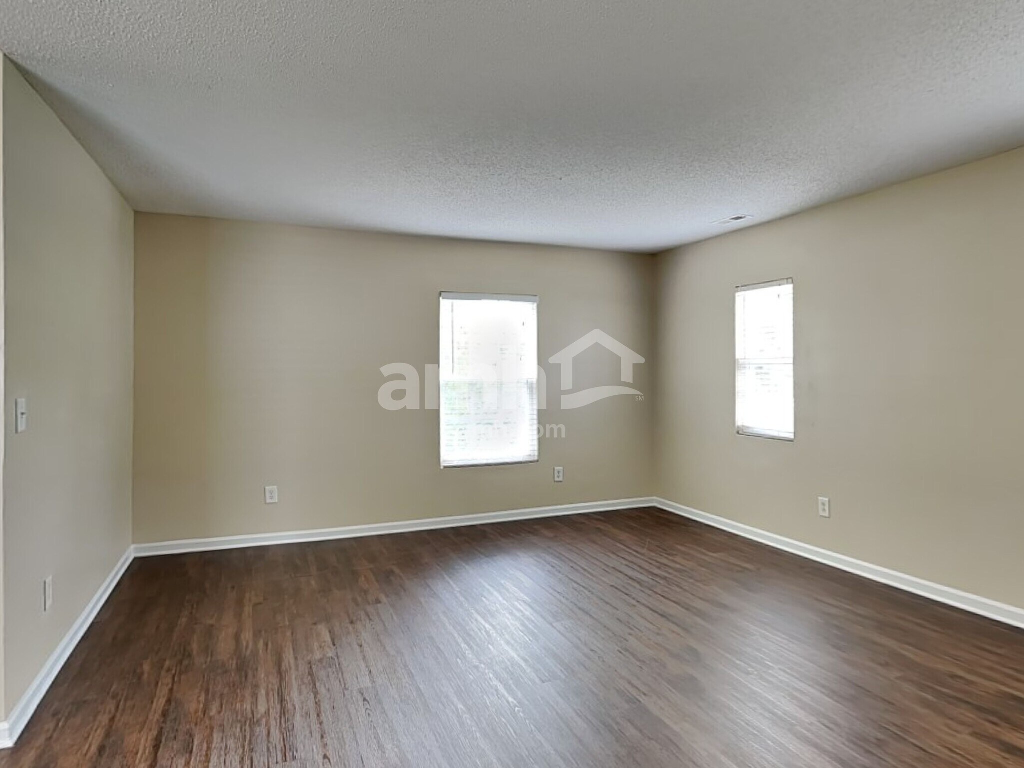Building Photo - 710 Obsidian Way