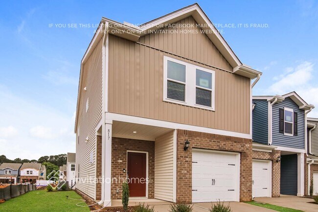 Building Photo - 817 Holiday Pk Ln
