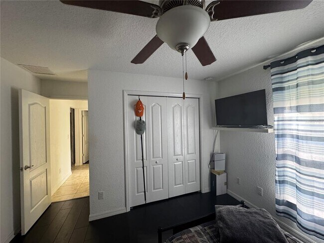 Building Photo - 5906 SW 172nd Loop