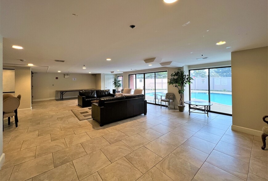 Building Photo - 30 Revere Beach Pky