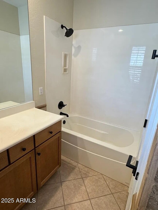 Building Photo - 2909 N 48th St