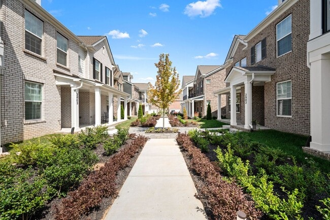 Building Photo - 2718 Willowoak Trl