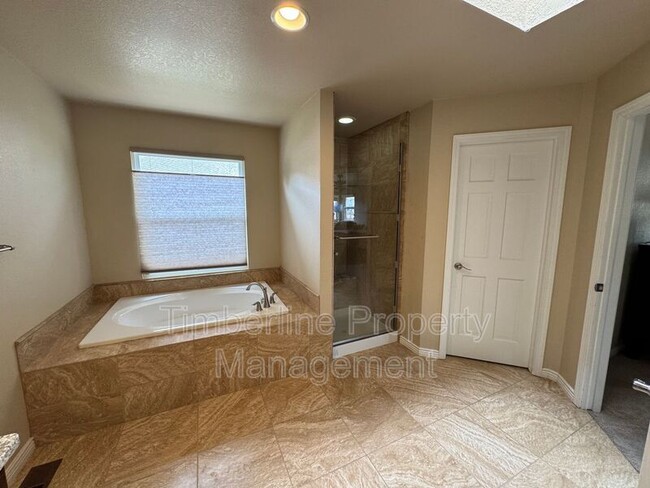 Building Photo - 5265 Champagne Dr