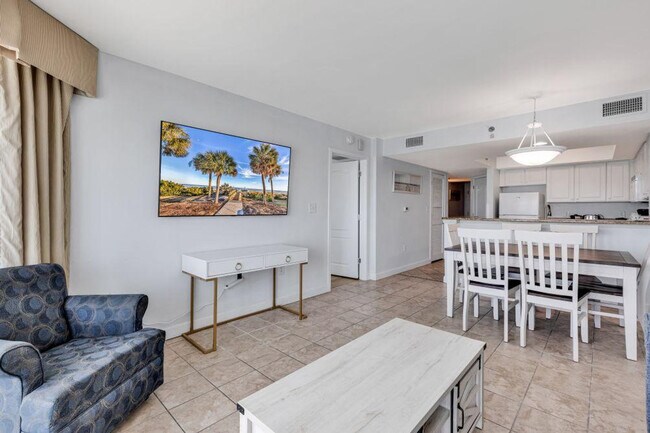 Building Photo - 2506 N Ocean Blvd