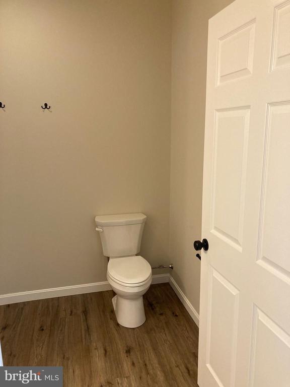 Building Photo - 376 E Main St