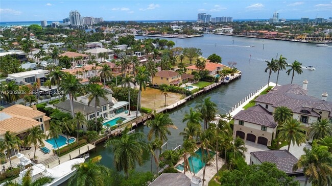 Building Photo - 700 Coral Way