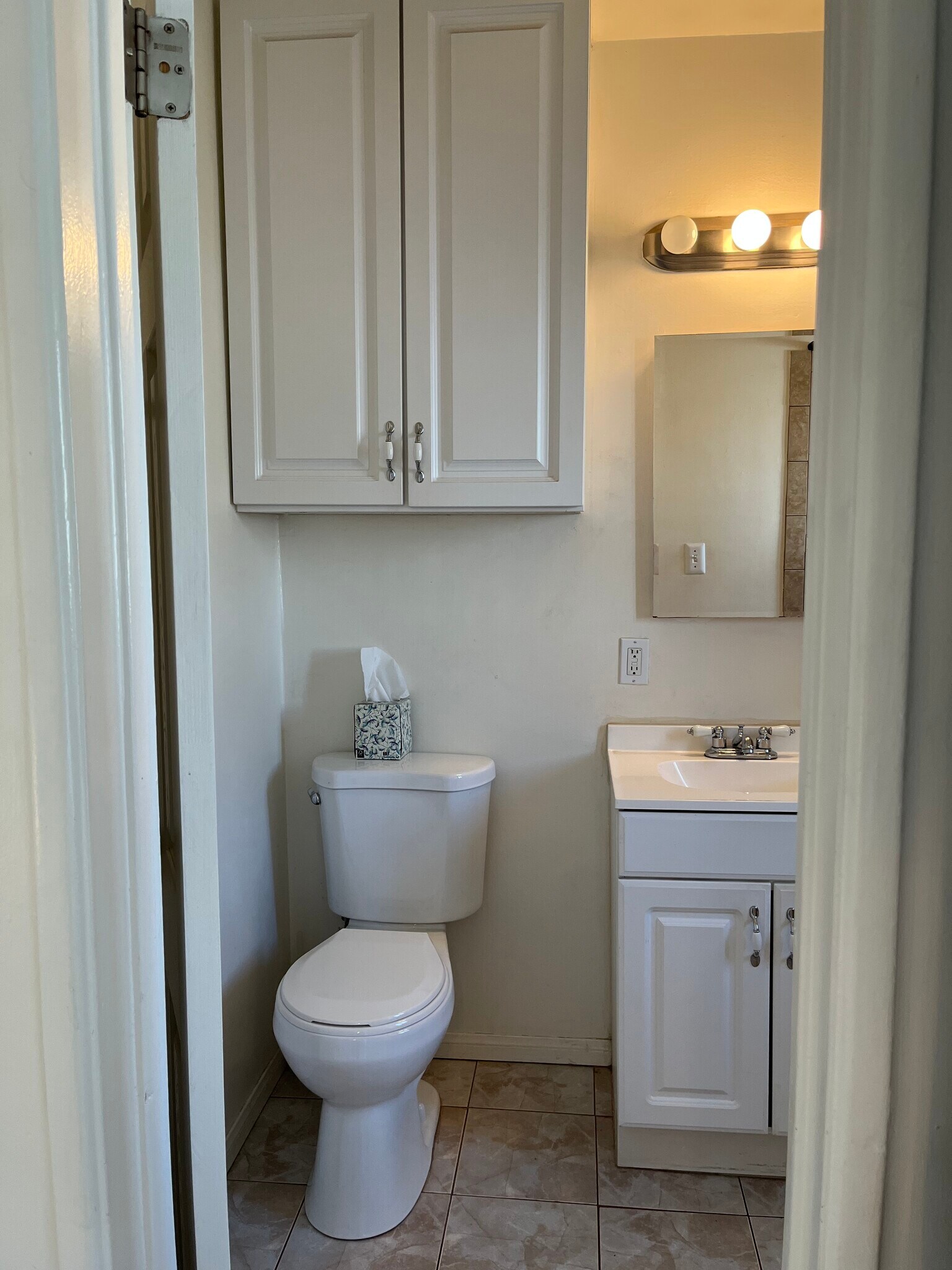 Bathroom - 4074 Rosabell St