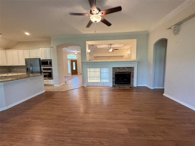 Building Photo - 5822 Pinellas Park Ct