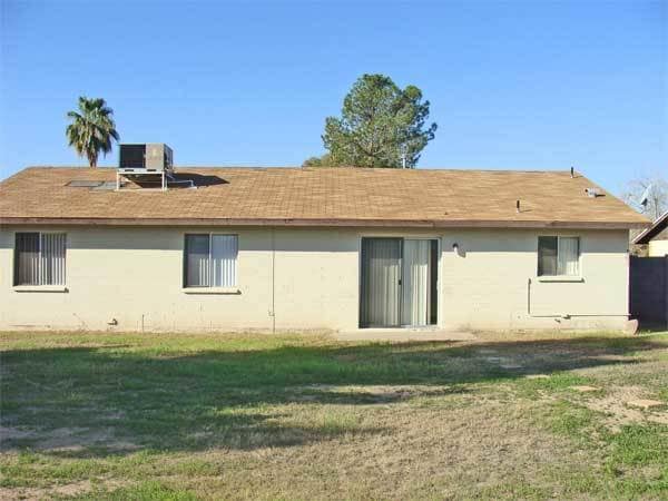 Building Photo - GREAT TEMPE LOCATION - 3 BED 2 BATH NOW AV...