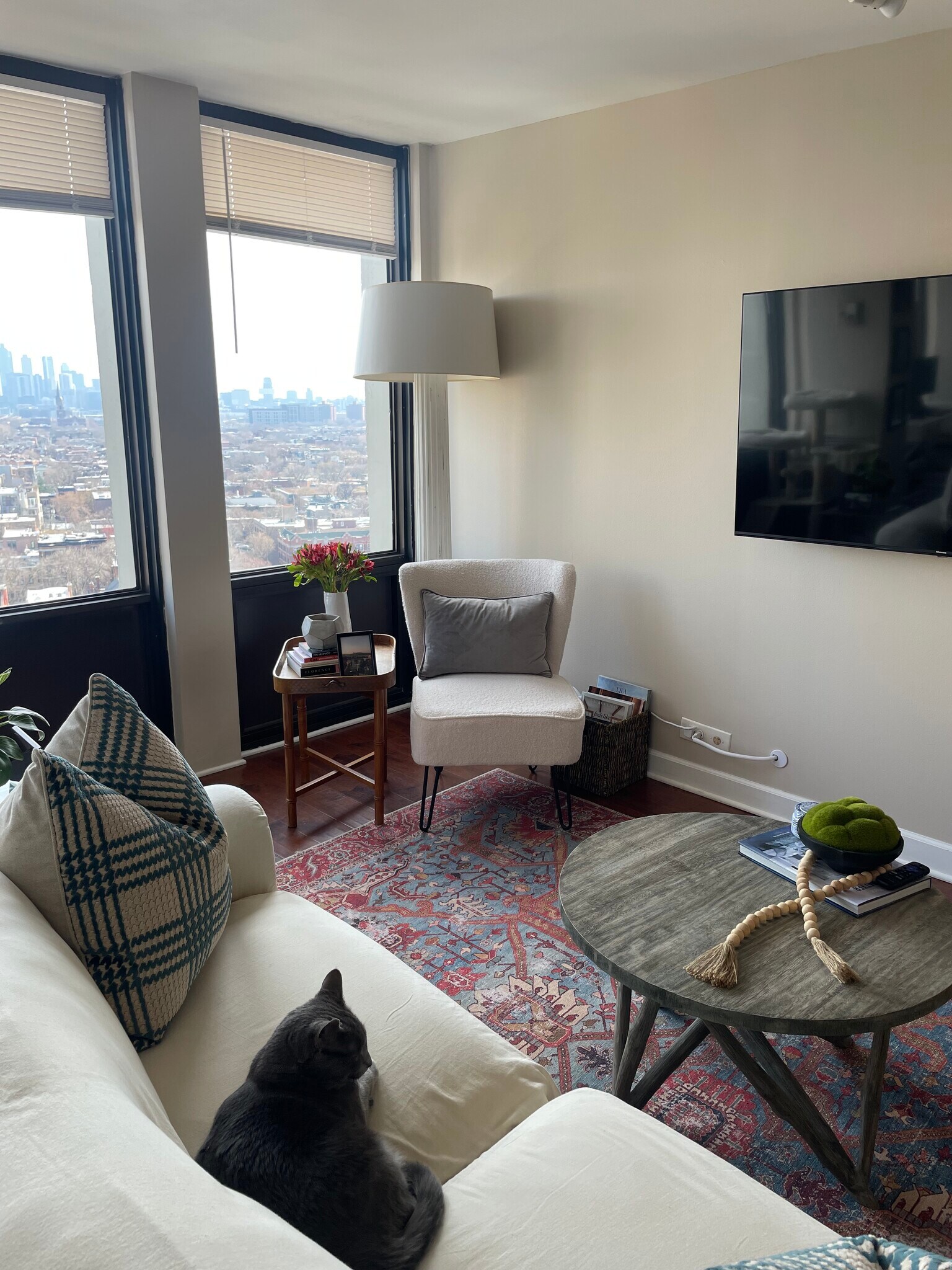 Building Photo - 444 W Fullerton Pky