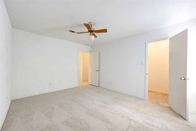 Building Photo - 10363 Briar Forest Dr