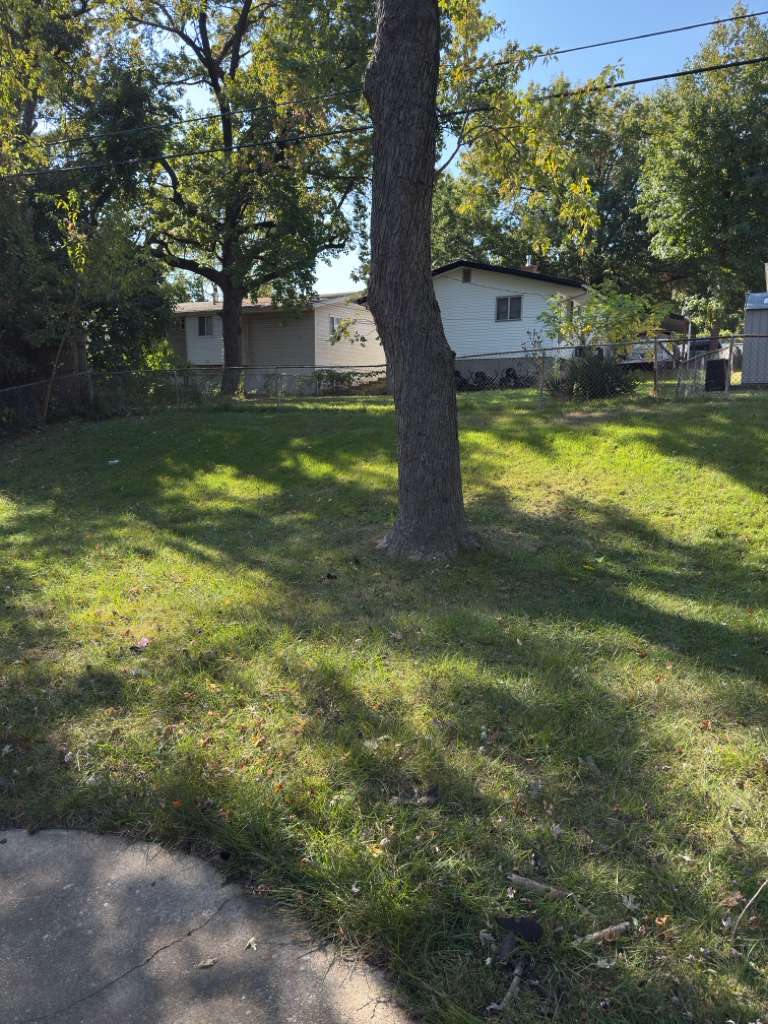 Building Photo - 10421 Renfrew Dr