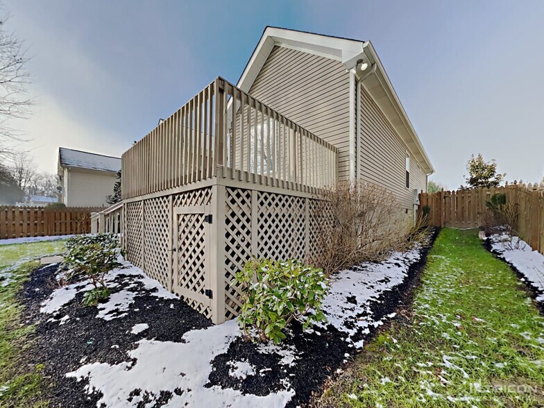 Building Photo - 989 Chesire Way