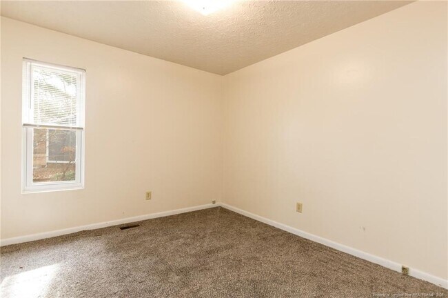 Building Photo - 100 Lewiston Ct