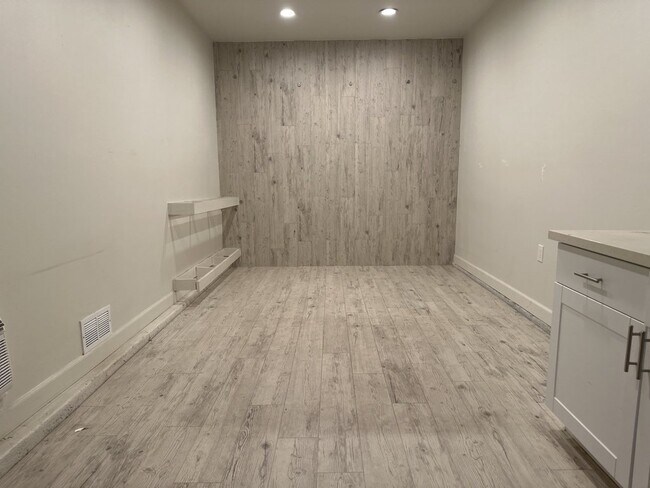 Building Photo - 3 Bedroom 2.5 Bath Home in Moreno Valley CA With Massive Backyard and Bonus Studio / Room in Gara...