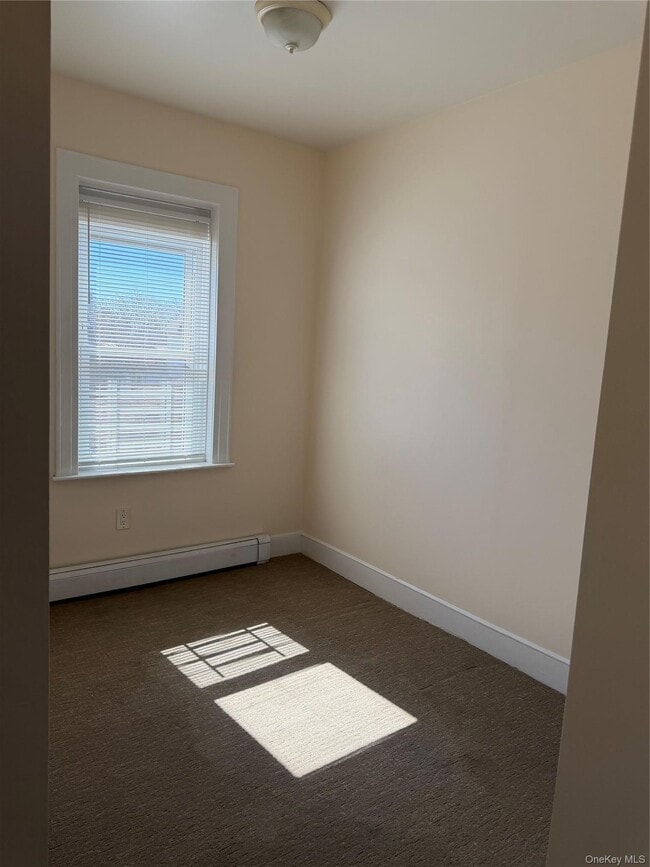 Building Photo - 322 Jericho Tpke