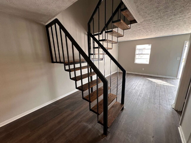 Building Photo - Move-In Special: Get approved and move in by September 10th to receive $500 OFF your first full m...