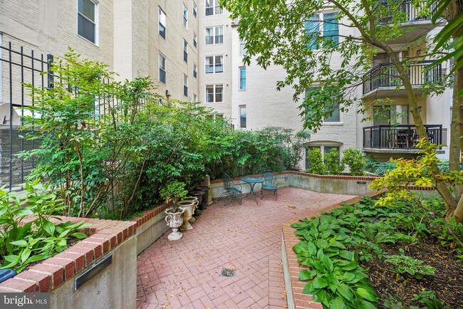 Building Photo - 1441 Rhode Island Ave NW