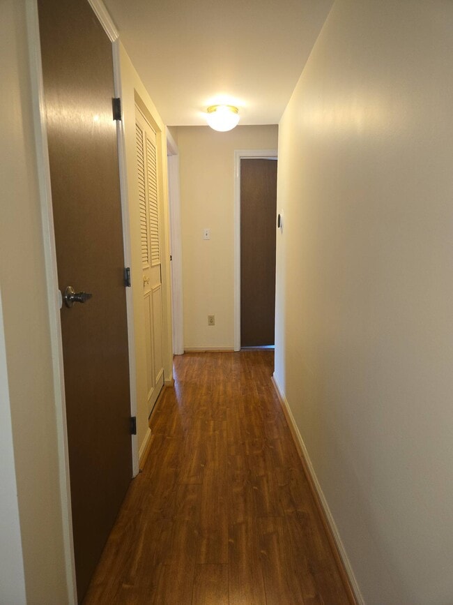 Building Photo - 8284 Sobax Dr