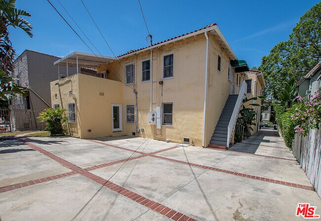 Building Photo - 244 S Mansfield Ave