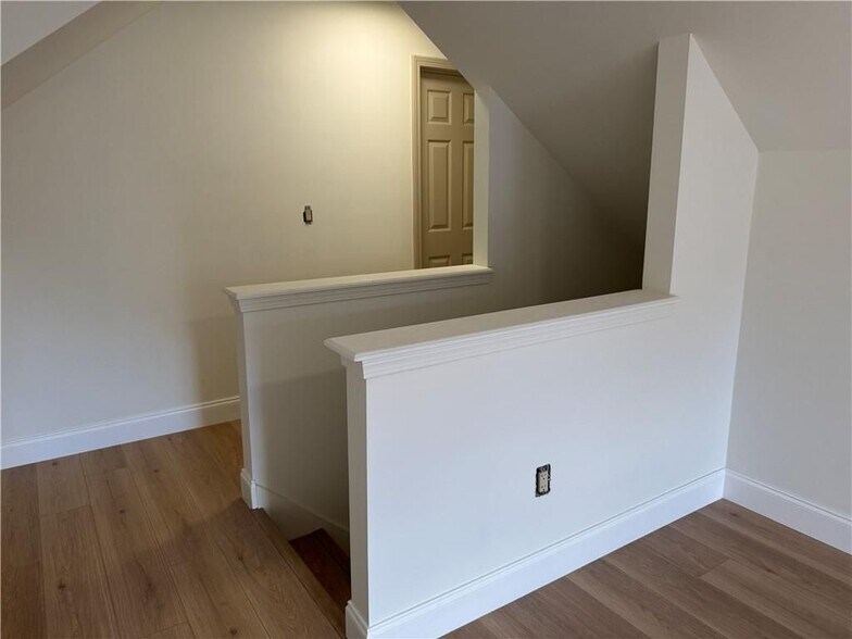 Building Photo - 790 Hiram Davis Rd