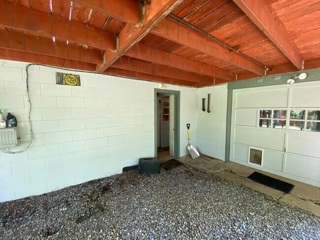 Building Photo - North AVL - Spacious Home with Large Yard ...