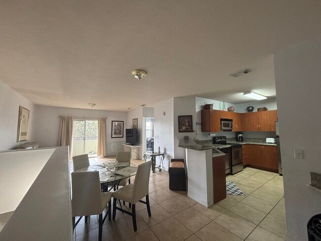 Building Photo - 122 SW Peacock Blvd