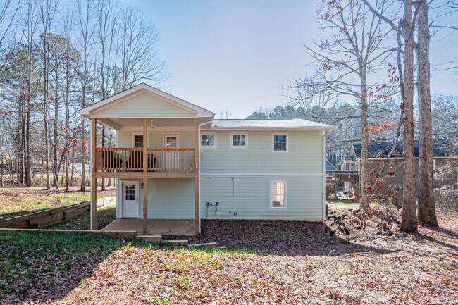 Building Photo - 27 W Ridge Dr SE