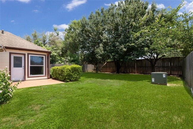 Building Photo - 3706 Echo Grove Ln