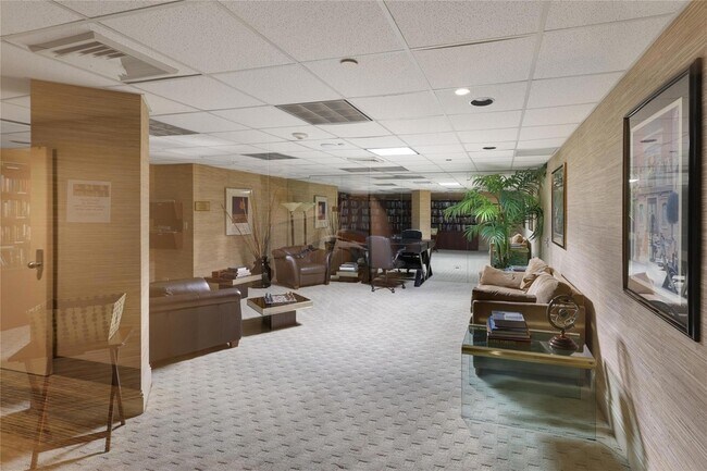 Building Photo - 20191 E Country Club Dr